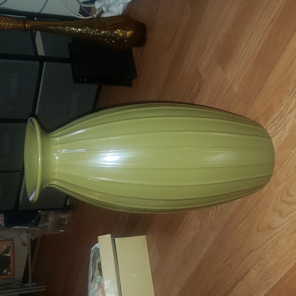 Vintage studio JCPenney vase green very heavy..ill cover extra shipping..